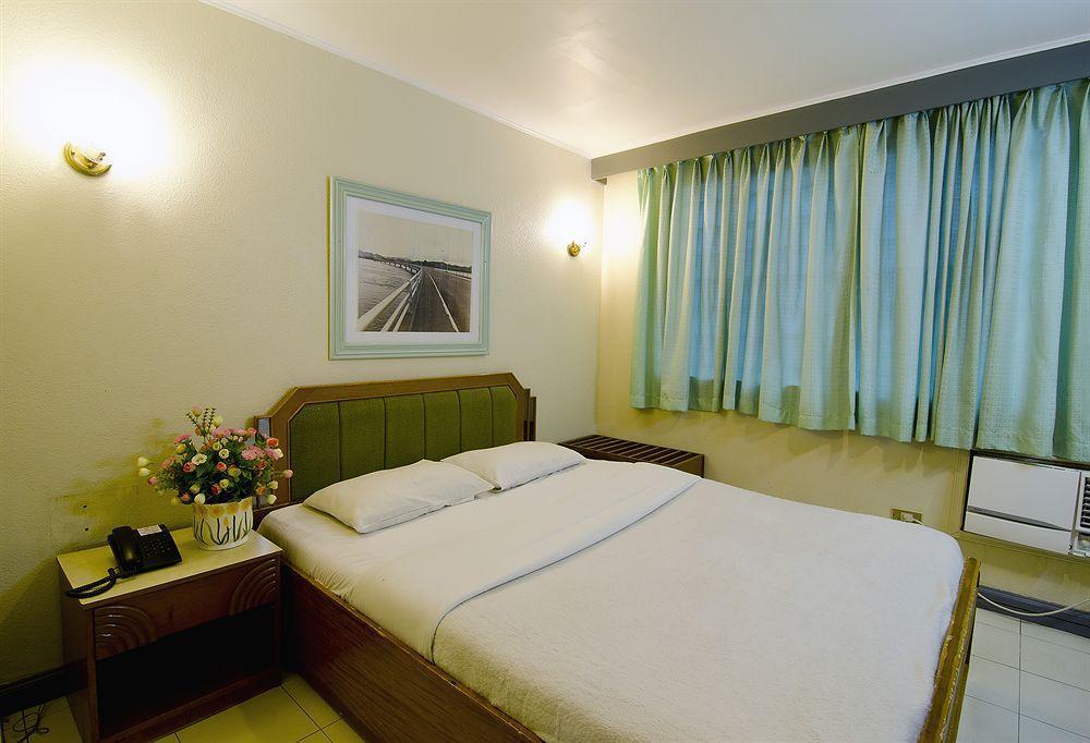 Asia Stars Hotel Tacloban Esterno foto
