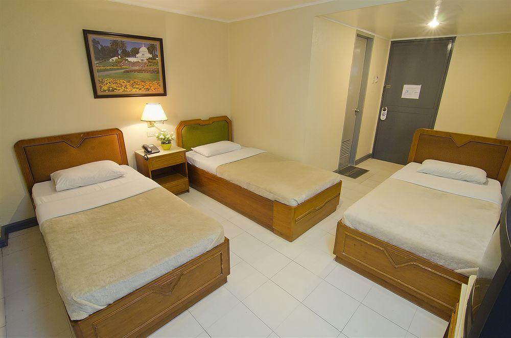 Asia Stars Hotel Tacloban Esterno foto