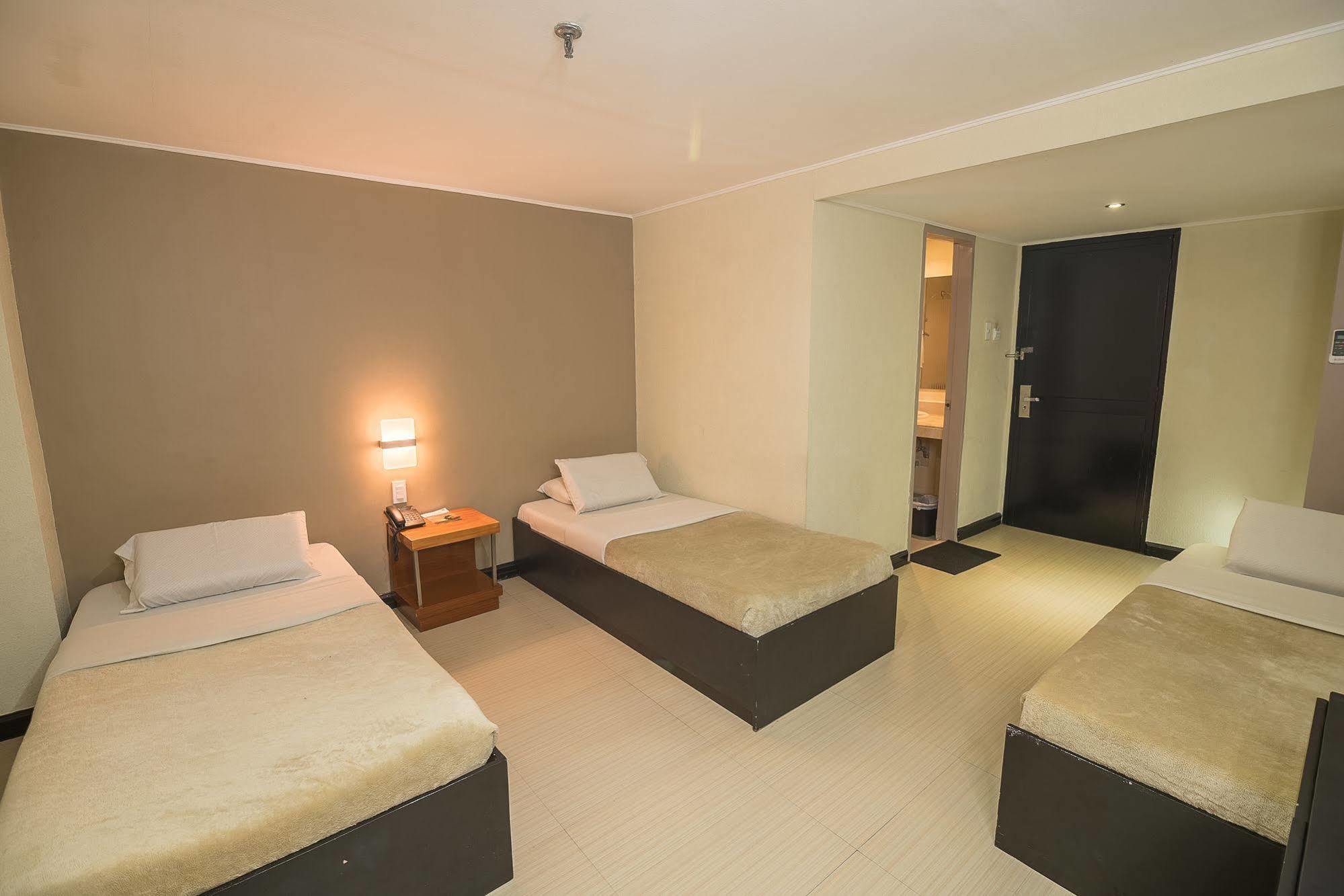 Asia Stars Hotel Tacloban Esterno foto
